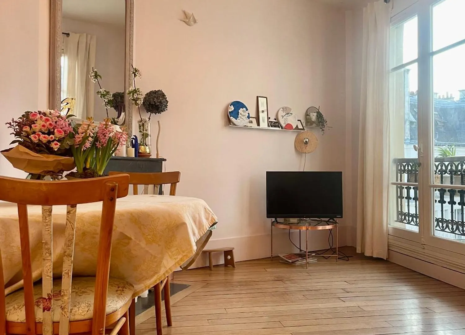 Apartment Joli Appartement Parisien, Nation
